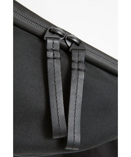 Cote&Ciel（コートエシエル）の「cote&ciel / TIMSAH Memory Tech Black バックパック / CC-28673（バックパック/リュック・メンズ・ブラック・FREE）」の7枚目の写真