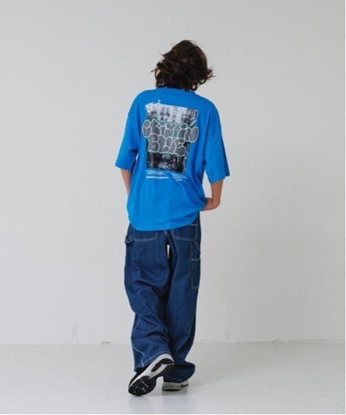 GLAZOS(グラソス)の「フォトグラフィティロゴ発泡プリントビッグ半袖Tシャツ(Tシャツ/カットソー・メンズ・ブルー/イエロー/ブラック/ホワイト・L/M/S/LL)」の21枚目の写真