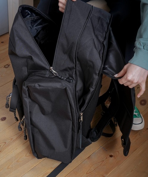BEN DAVIS（ベンデイビス）の「【BEN DAVIS/ベンデイビス】EXPANSION CAMP DAYPACK 林間学校バッグ（バックパック/リュック・メンズ・ブラック・FREE）」の4枚目の写真