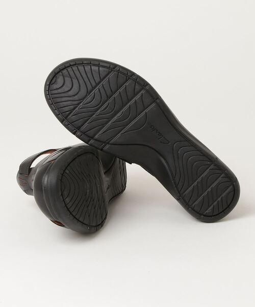 Clarks(クラークス)の「クラークス Certina Sun サーチナサン サンダル(サンダル・レディース・ブラック/ブラウン系その他・30/35/40/45/50/55)」の4枚目の写真