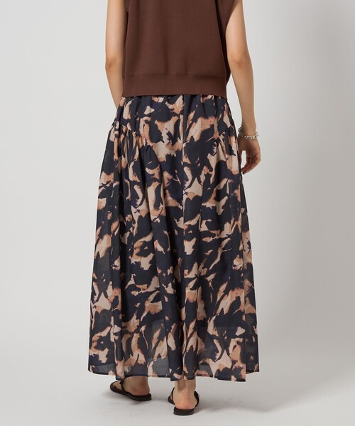 EMMEL REFINES（エメルリファインズ）の「＜EMMEL REFINES＞EM ボカシプリント サイドギャザー スカート（スカート・レディース・ベージュ/ロイヤルブルー・S/M）」の11枚目の写真