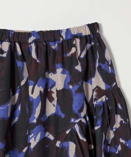 EMMEL REFINES（エメルリファインズ）の「＜EMMEL REFINES＞EM ボカシプリント サイドギャザー スカート（スカート・レディース・ベージュ/ロイヤルブルー・S/M）」の17枚目の写真