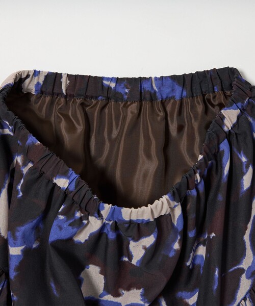 EMMEL REFINES（エメルリファインズ）の「＜EMMEL REFINES＞EM ボカシプリント サイドギャザー スカート（スカート・レディース・ベージュ/ロイヤルブルー・S/M）」の18枚目の写真