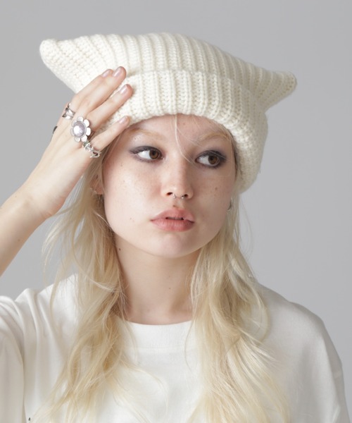 Chica(チカ)の「Chica/チカ/DEVIL Knit Cap(ニットキャップ/ビーニー・レディース・ホワイト/ブラック・F)」の10枚目の写真