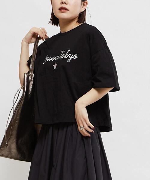 CONVERSE TOKYO(コンバーストウキョウ)の「LOGO EMBROIDERY OVERSIZED TEE(Tシャツ/カットソー・レディース・ピンク/ホワイト/ブラック・FREE)」の3枚目の写真