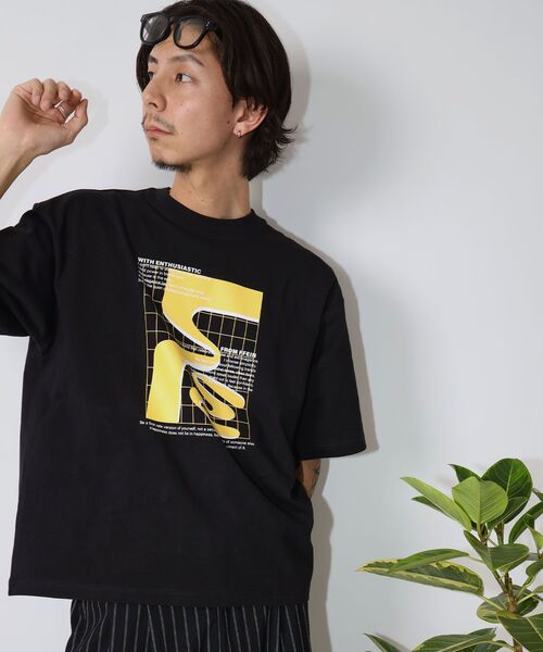 FFEIN（フェイン）の「【FFEIN（フェイン）】アートデザインショート丈Tシャツ / Tシャツ 短丈 クルーネック 半袖（Tシャツ/カットソー・メンズ・ブラック/ホワイト/アッシュグレー/レッド・SMALL/MEDIUM/LARGE）」の11枚目の写真