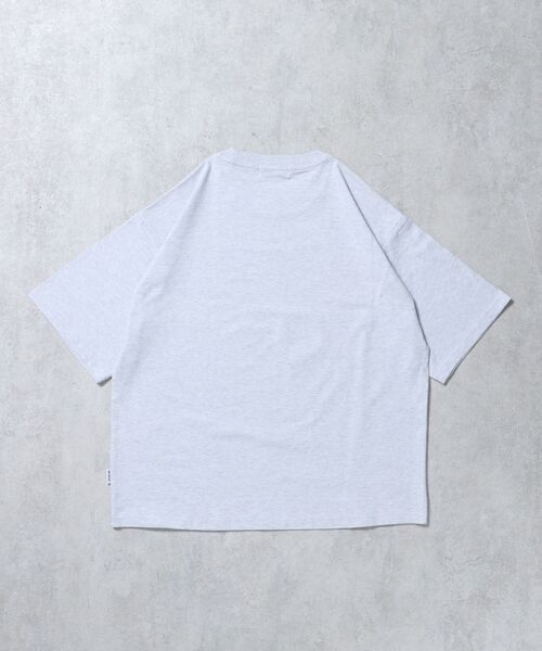 FFEIN(フェイン)の「【FFEIN(フェイン)】アートデザインショート丈Tシャツ / Tシャツ 短丈 クルーネック 半袖(Tシャツ/カットソー・メンズ・ブラック/ホワイト/アッシュグレー/レッド/モカ/ライトブルー・SMALL/MEDIUM/LARGE)」の16枚目の写真