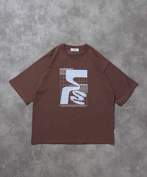 FFEIN(フェイン)の「【FFEIN(フェイン)】アートデザインショート丈Tシャツ / Tシャツ 短丈 クルーネック 半袖(Tシャツ/カットソー・メンズ・ブラック/ホワイト/アッシュグレー/レッド/モカ/ライトブルー・SMALL/MEDIUM/LARGE)」の21枚目の写真
