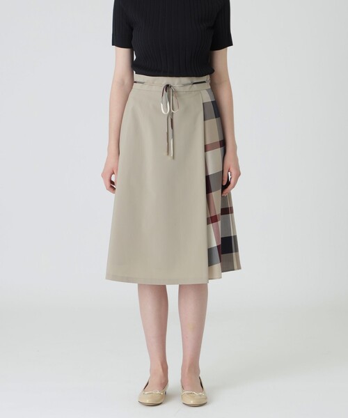 BLUE LABEL CRESTBRIDGE(ブルーレーベルクレストブリッジ)の「パーシャルチェックスカート(スカート・レディース・ブラック/ブルー/ベージュ系その他・38/36)」の3枚目の写真