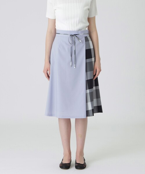 BLUE LABEL CRESTBRIDGE(ブルーレーベルクレストブリッジ)の「パーシャルチェックスカート(スカート・レディース・ブラック/ブルー/ベージュ系その他・38/36)」の1枚目の写真