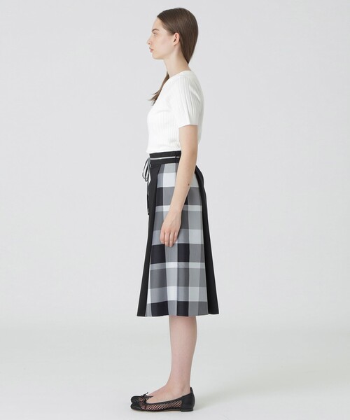 BLUE LABEL CRESTBRIDGE(ブルーレーベルクレストブリッジ)の「パーシャルチェックスカート(スカート・レディース・ブラック/ブルー/ベージュ系その他・38/36)」の6枚目の写真