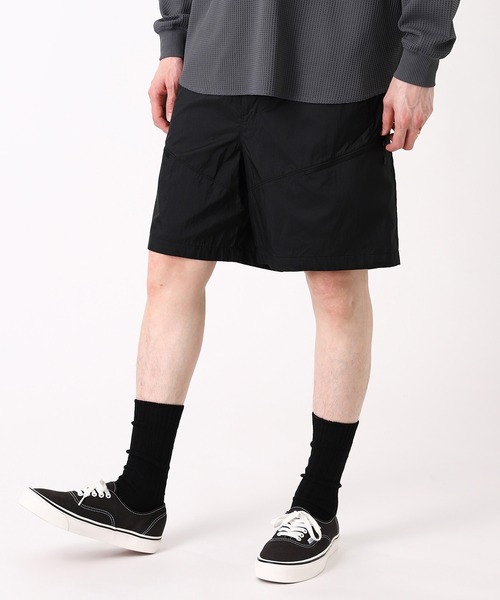 DAIWA PIER39（ダイワピア39）の「DAIWA PIER39 TECH WIND SHELL SHORTS BP-21025（その他パンツ・メンズ・チャコールグレー/カーキ/ブラック・X-LARGE/LARGE/MEDIUM/SMALL）」の2枚目の写真