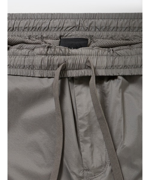 DAIWA PIER39（ダイワピア39）の「DAIWA PIER39 TECH WIND SHELL SHORTS BP-21025（その他パンツ・メンズ・チャコールグレー/カーキ/ブラック・X-LARGE/LARGE/MEDIUM/SMALL）」の8枚目の写真