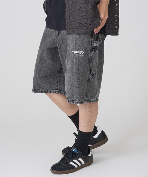 THRASHER(スラッシャー)の「【THRASHER】ペインターデニムショーツ 017060(その他パンツ・メンズ・サックスブルー/ブラック系1/ブラック系その他2/ブルー系その他2/ブルー系その他/ブラック系その他3・LL/L/M)」の1枚目の写真