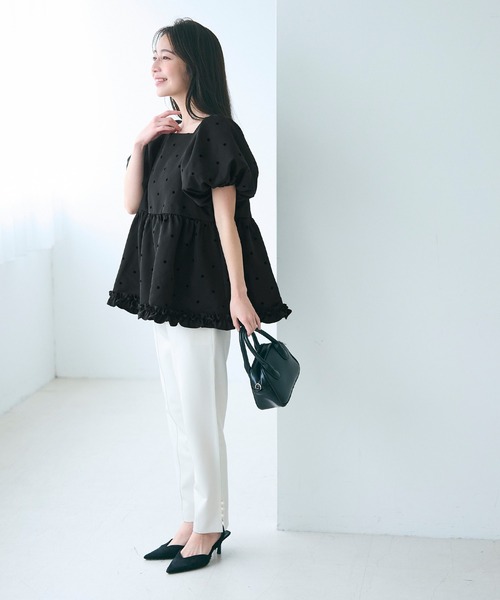 coca(coca)(コカ)の「【WEB限定セール】フロッキードットブラウス(シャツ/ブラウス・レディース・ベージュ/ブラック・M/L)」の5枚目の写真