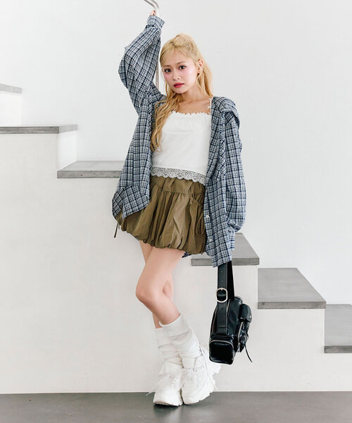 OLIVE des OLIVE（オリーブデオリーブ）の「リボンポケットバルーンスカート（スカート・レディース・ネイビー/キャメル/カーキ/オフホワイト・FREE）」の15枚目の写真