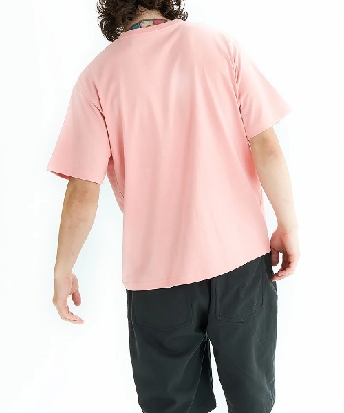 RVCA(ルーカ)の「RVCA メンズ CONACT SS Tシャツ 【2025年夏モデル】/ルーカフロントプリント半袖Tシャツ(Tシャツ/カットソー・メンズ・ブラック/ピンク系その他/ホワイト・SMALL/LARGE/X-LARGE/MEDIUM)」の10枚目の写真