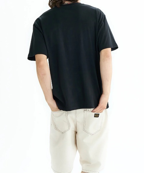 RVCA(ルーカ)の「RVCA メンズ CONACT SS Tシャツ 【2025年夏モデル】/ルーカフロントプリント半袖Tシャツ(Tシャツ/カットソー・メンズ・ブラック/ピンク系その他/ホワイト・SMALL/LARGE/X-LARGE/MEDIUM)」の5枚目の写真
