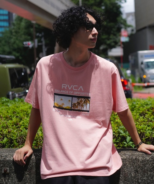 RVCA(ルーカ)の「RVCA メンズ CONACT SS Tシャツ 【2025年夏モデル】/ルーカフロントプリント半袖Tシャツ(Tシャツ/カットソー・メンズ・ブラック/ピンク系その他/ホワイト・SMALL/LARGE/X-LARGE/MEDIUM)」の17枚目の写真