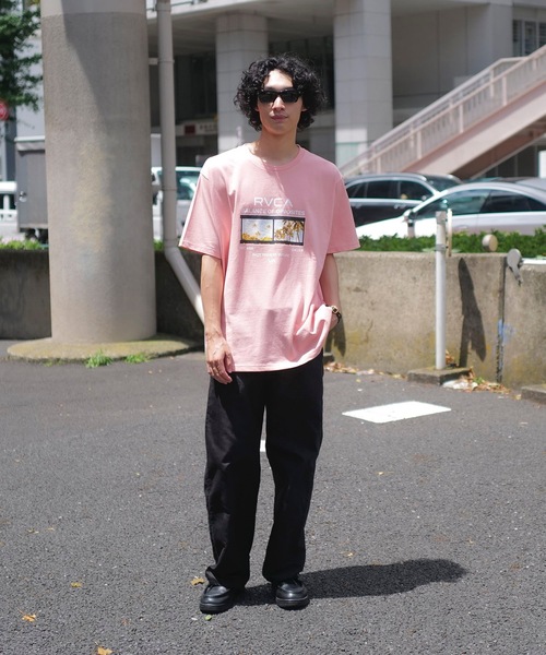 RVCA(ルーカ)の「RVCA メンズ CONACT SS Tシャツ 【2025年夏モデル】/ルーカフロントプリント半袖Tシャツ(Tシャツ/カットソー・メンズ・ブラック/ピンク系その他/ホワイト・SMALL/LARGE/X-LARGE/MEDIUM)」の19枚目の写真