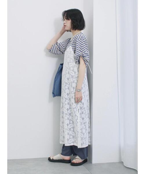 Samansa Mos2 blue(サマンサモスモスブルー)の「メッシュレースキャミワンピース(ワンピース・レディース・オフホワイト/ブラック/サックスブルー・F)」の14枚目の写真