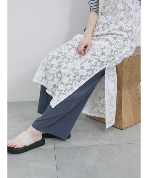 Samansa Mos2 blue(サマンサモスモスブルー)の「メッシュレースキャミワンピース(ワンピース・レディース・オフホワイト/ブラック/サックスブルー・F)」の22枚目の写真