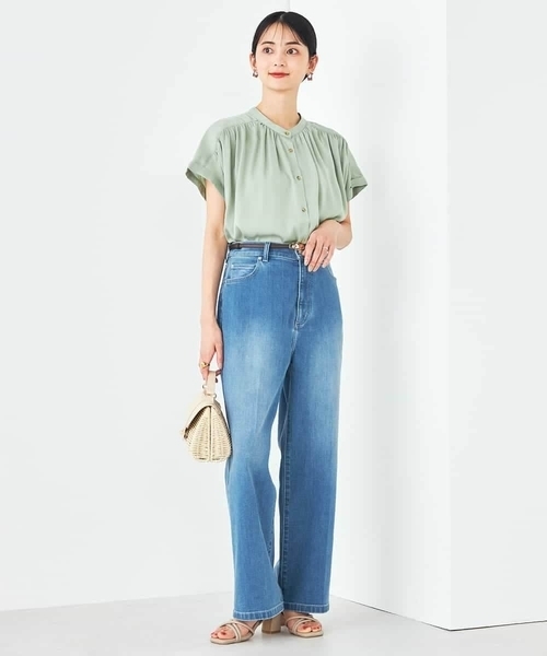 a.v.v（アーヴェヴェ）の「【接触冷感/UVカット/吸水速乾/イージーケア/洗える】サテンギャザーブラウス（シャツ/ブラウス・レディース・チャコールグレー/ミント/ネイビー/アイボリー/ダークインディゴブルー・36/34/38/40/42）」の12枚目の写真