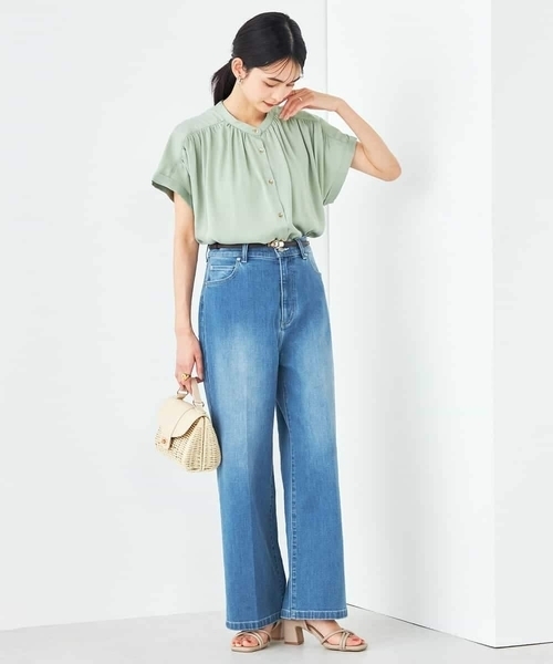 a.v.v（アーヴェヴェ）の「【接触冷感/UVカット/吸水速乾/イージーケア/洗える】サテンギャザーブラウス（シャツ/ブラウス・レディース・チャコールグレー/ミント/ネイビー/アイボリー/ダークインディゴブルー・36/34/38/40/42）」の14枚目の写真