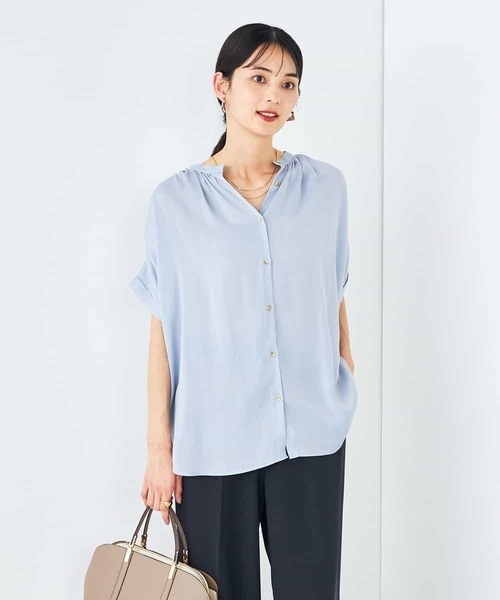 a.v.v（アーヴェヴェ）の「【接触冷感/UVカット/吸水速乾/イージーケア/洗える】サテンギャザーブラウス（シャツ/ブラウス・レディース・チャコールグレー/ミント/ネイビー/アイボリー/ダークインディゴブルー・36/34/38/40/42）」の20枚目の写真