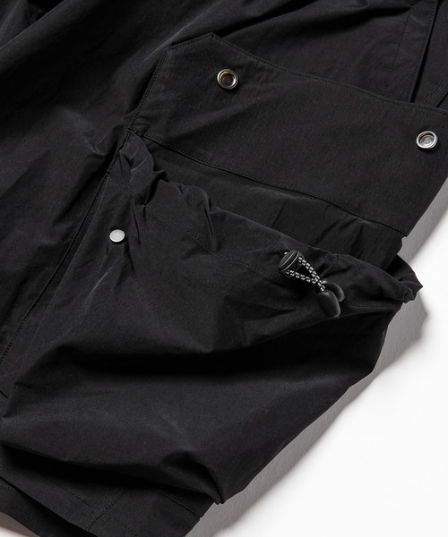 meanswhile(ミーンズワイル)の「Luggage Cargo Shorts(カーゴパンツ・メンズ・ブラック・2(M)/3(L)/4(XL))」の6枚目の写真