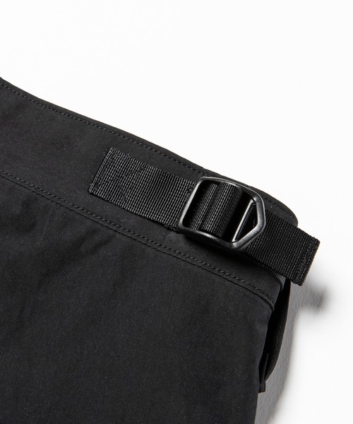 meanswhile(ミーンズワイル)の「Luggage Cargo Shorts(カーゴパンツ・メンズ・ブラック・2(M)/3(L)/4(XL))」の7枚目の写真
