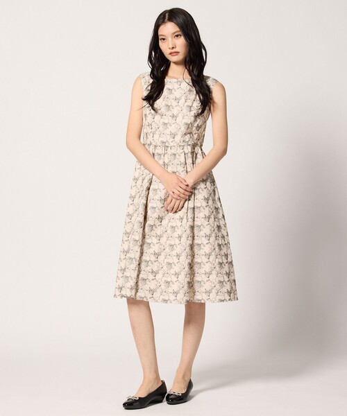 TOCCA（トッカ）の「CHAMBRAY GARDEN ドレス（ワンピース・レディース・ブラック系7/ブルー系7・0/2/4/6）」の9枚目の写真