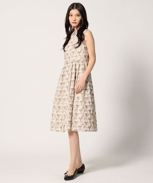 TOCCA（トッカ）の「CHAMBRAY GARDEN ドレス（ワンピース・レディース・ブラック系7/ブルー系7・0/2/4/6）」の10枚目の写真
