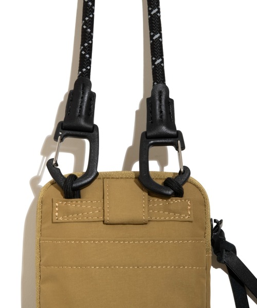 UNTRACK(アントラック)の「UNTRACK CITY/3LS ショルダーバッグ スマホケース 60371(ショルダーバッグ・メンズ・ブラック/カーキ/ベージュ・FREE)」の8枚目の写真