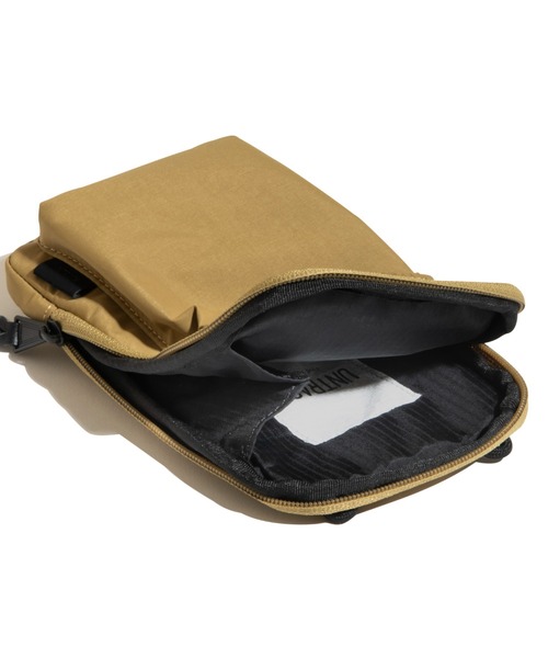 UNTRACK(アントラック)の「UNTRACK CITY/3LS ショルダーバッグ スマホケース 60371(ショルダーバッグ・メンズ・ブラック/カーキ/ベージュ・FREE)」の6枚目の写真
