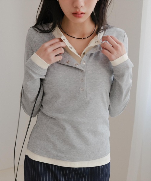 miette（ミエット）の「レイヤード風ヘンリーネックトップス（Tシャツ/カットソー・レディース・ネイビー/レッド/アイボリー/ブラック/チャコール/ライトグレー/ブラウン・L/M）」の3枚目の写真