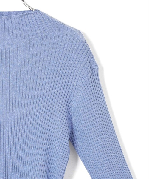 ADAM ET ROPE'（アダムエロペ）の「【WEB限定】・【定番人気】ハイネックラメニットプルオーバー（ニット/セーター・レディース・ブラック/ベージュ/サックスブルー/ホワイト系その他/グレー系その他・FREE）」の21枚目の写真