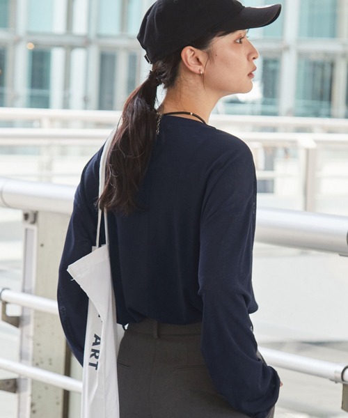 MONO-MART(モノマート)の「【スマートウォッシュ】フローティ シアートップス(Tシャツ/カットソー・レディース・ベージュ/ブラウン/レッド/オリーブ/ブラック/ピンク/ネイビー/オフホワイト/ライトイエロー/チャコールグレー/グレー/ダークグレー/ワイン/ブルー/モカ/ブルー系/ミント・FREE)」の18枚目の写真