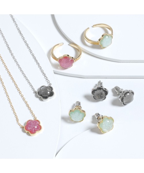 MARY QUANT（マリークワント）の「スパークリングデイジー ピアス（ピアス（両耳用）・レディース・ライトグリーン/ピンク/ブラック・FREE）」の8枚目の写真