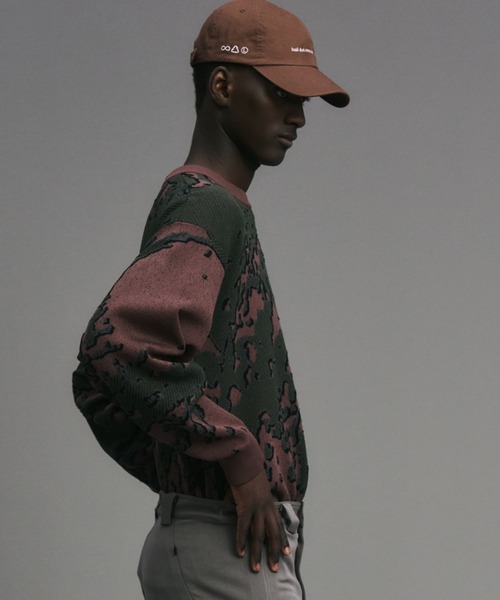 BAL（バル）の「JACQUARD PATTERN CREWNECK SWEATER（ニット/セーター・メンズ・セージグリーン/ブラウン/ブラック・3/2/1）」の3枚目の写真