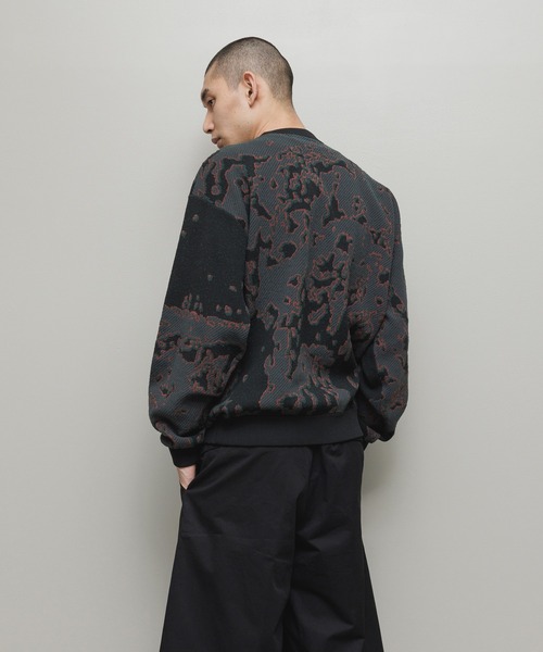 BAL（バル）の「JACQUARD PATTERN CREWNECK SWEATER（ニット/セーター・メンズ・セージグリーン/ブラウン/ブラック・3/2/1）」の4枚目の写真
