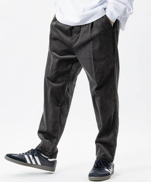 FREAK'S STORE(フリークスストア)の「限定展開 ベーシックシルエット コーデュロイ イージーパンツ(その他パンツ・メンズ・ベージュ/ブラウン/ブラック/チャコールグレー・LARGE/MEDIUM/SMALL)」の3枚目の写真