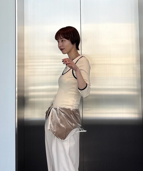 Ameri(アメリ)の「COLOR SCHEME SET TOP(その他トップス・レディース・アイボリー/ブラック/カーキ・FREE)」の4枚目の写真