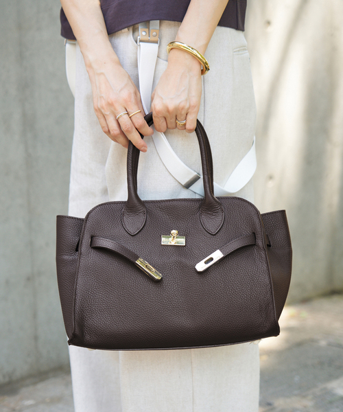 IENA（イエナ）の「AULENTTI/オウレンティ 別注 BELT BAG トートバッグ（トートバッグ・レディース・ベージュ/ブラック/ブラウン・FREE）」の21枚目の写真