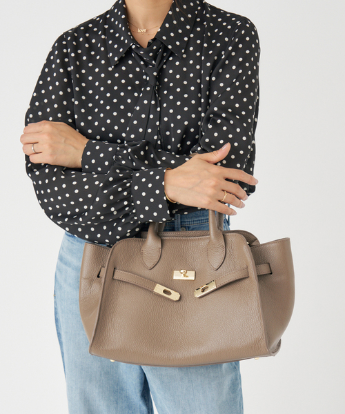 IENA（イエナ）の「AULENTTI/オウレンティ 別注 BELT BAG トートバッグ（トートバッグ・レディース・ベージュ/ブラック/ブラウン・FREE）」の22枚目の写真