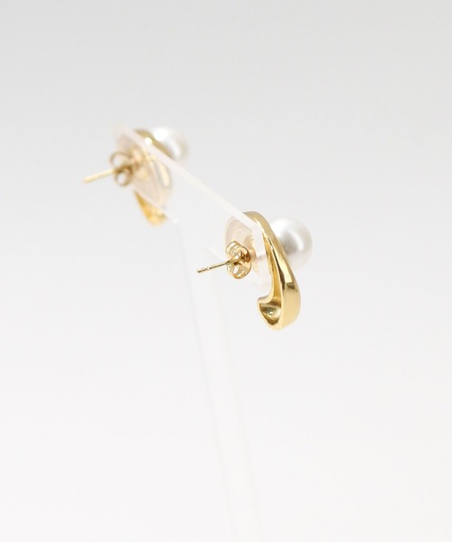 Gready Brilliant（グレディブリリアン）の「ステンレスパールピアス（ピアス（両耳用）・レディース・ゴールド・FREE）」の8枚目の写真