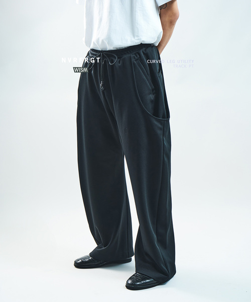 NVRFRGT × WISM別注 CURVED LEG UTILITY TRACK PT（その他パンツ