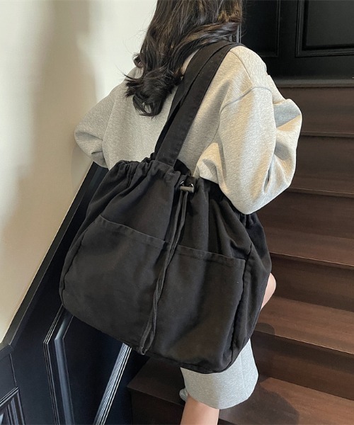 cammie(キャミー)の「ドローストリングビッグトートバッグ(トートバッグ・レディース・カーキ/アイボリー/ブラック/ブラウン/ダークグレー・F)」の1枚目の写真