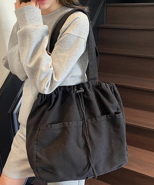 cammie(キャミー)の「ドローストリングビッグトートバッグ(トートバッグ・レディース・カーキ/アイボリー/ブラック/ブラウン/ダークグレー・F)」の10枚目の写真