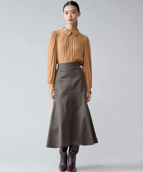 Tiara（ティアラ）の「タックカラー付ブラウス（シャツ/ブラウス・レディース・ホワイト/キャメル/ネイビー・FREE）」の9枚目の写真